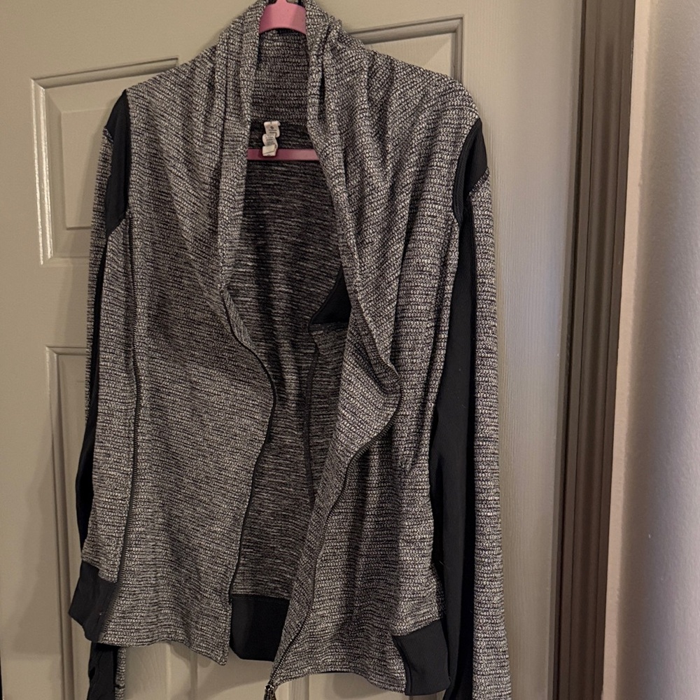 lululemon athletica Heathered Gray and Black double zip Jacket - Picture 5 of 9